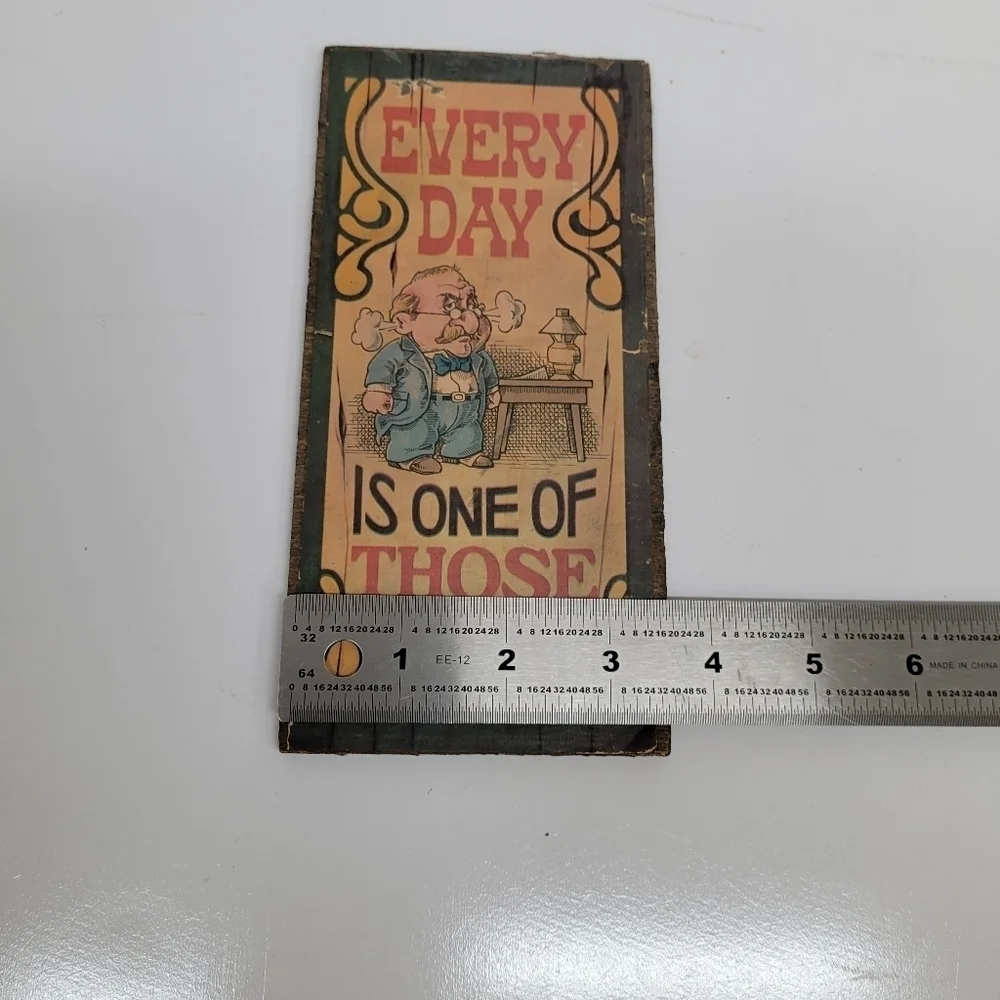 Vintage Everyday is One‎ of Those Days Wood Wall Plaque
